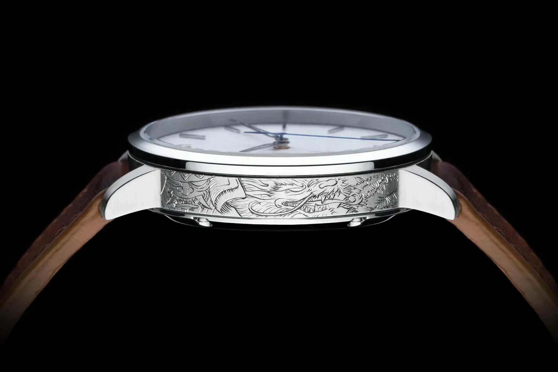 Gravure horlogère : histoire, techniques et personnalisation des montres