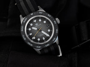 Black nylon watch strap with leather lining